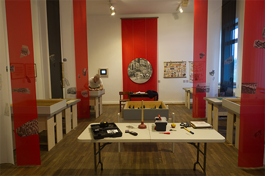 Blick in die Ausstellung „Wie wir in Reih‘ und Glied marschieren lernten – Schule im Nationalsozialismus“
2012/14
